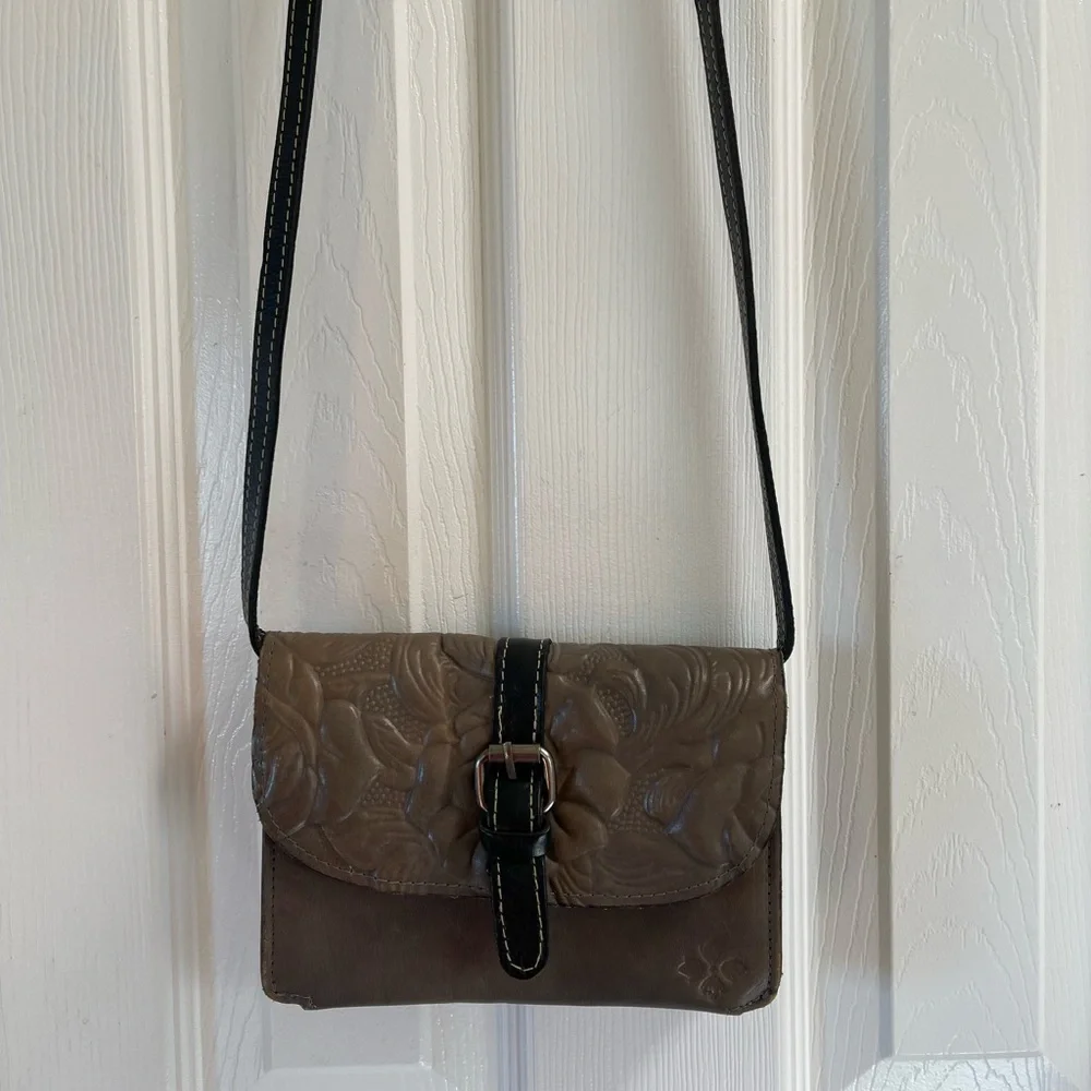 Patricia Nash Floral Embossed Brown Crossbody Bag - Picture 8 of 11